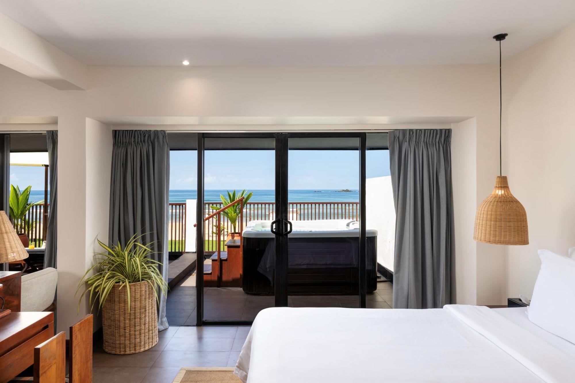 Hotel Ekho Surf